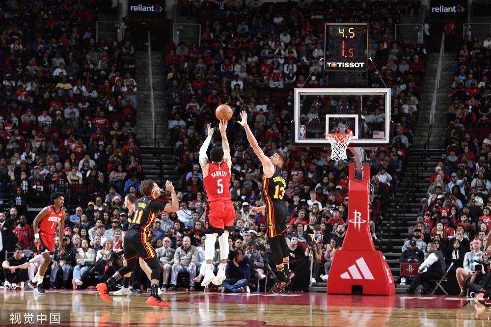 也正悄然而 也正悄然而